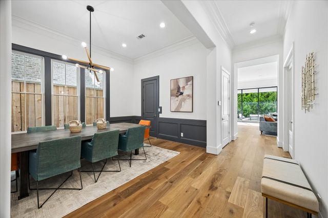 3020 Lake Street, Houston, TX 77098