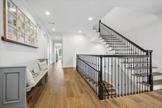 3020 Lake Street, Houston, TX 77098