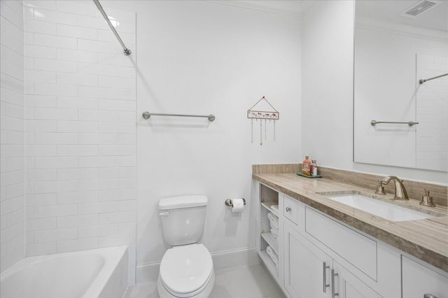 3020 Lake Street, Houston, TX 77098