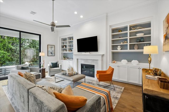 3020 Lake Street, Houston, TX 77098