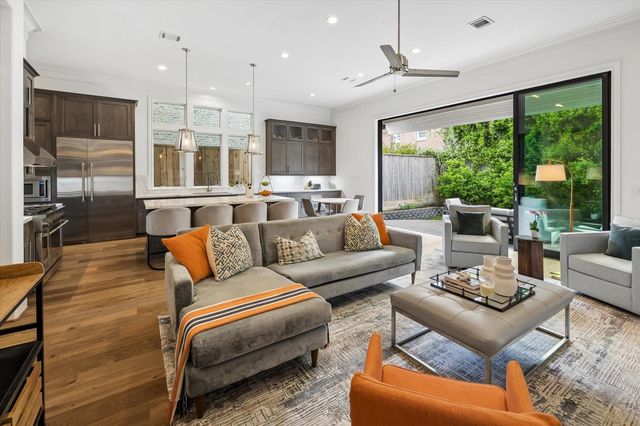 3020 Lake Street, Houston, TX 77098