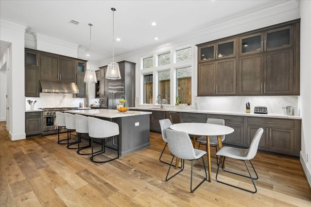 3020 Lake Street, Houston, TX 77098