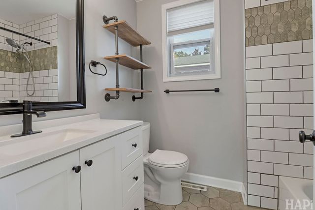 35671 N Wilson Road, Ingleside, IL 60041