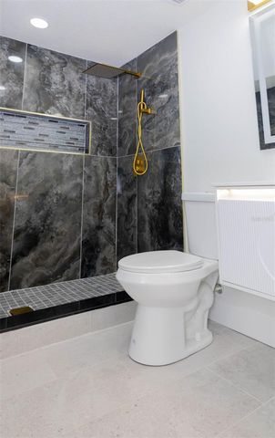 8709 MARLIN COURT, Tampa, FL 33634