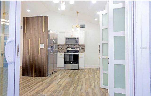 8709 MARLIN COURT, Tampa, FL 33634