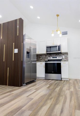 8709 MARLIN COURT, Tampa, FL 33634