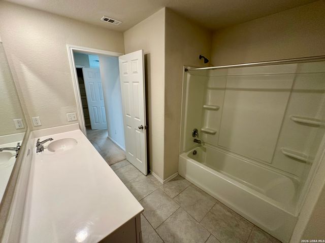 10349 GIBBONS CRK, San Antonio, TX 78252