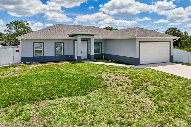 910 Richmond Avenue N, Lehigh Acres, FL 33972