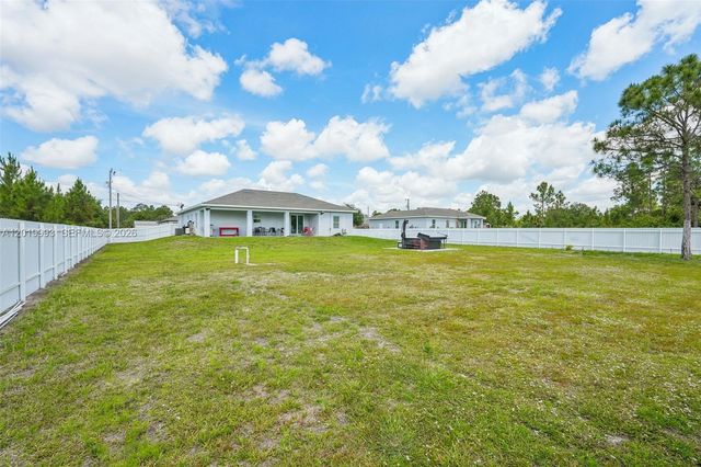 910 Richmond Avenue N, Lehigh Acres, FL 33972