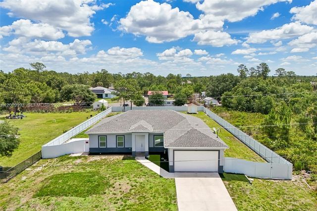 910 Richmond Avenue N, Lehigh Acres, FL 33972