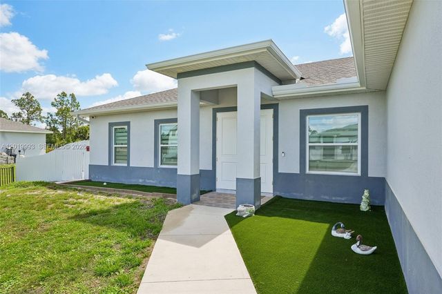 910 Richmond Avenue N, Lehigh Acres, FL 33972