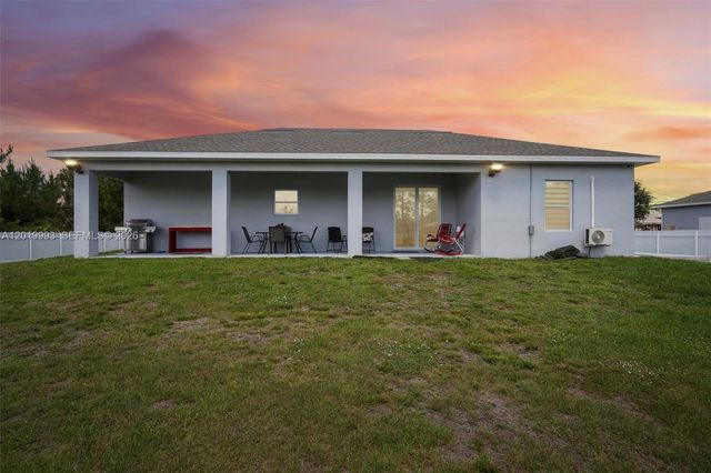 910 Richmond Avenue N, Lehigh Acres, FL 33972