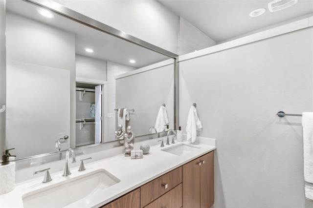 3913 Valley View RD A, Austin, TX 78704