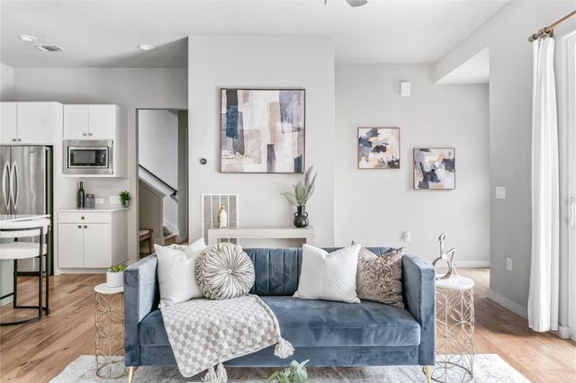 3913 Valley View RD A, Austin, TX 78704
