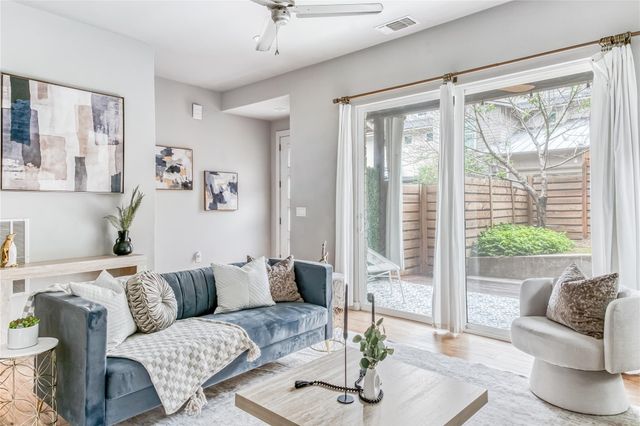 3913 Valley View RD A, Austin, TX 78704