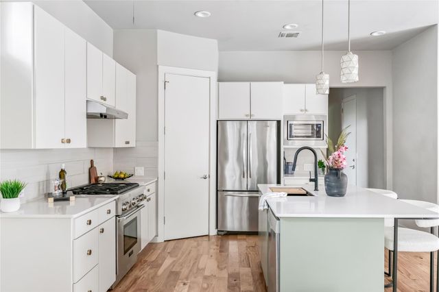 3913 Valley View RD A, Austin, TX 78704