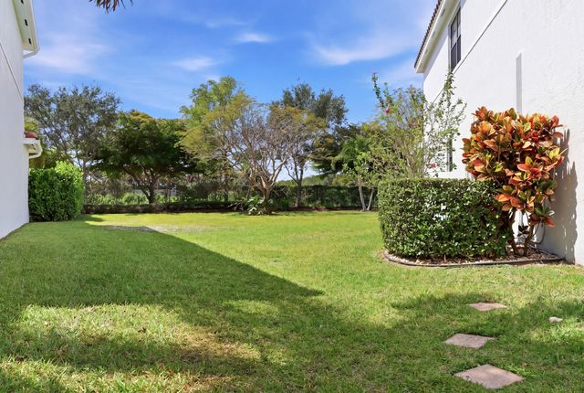 8230 Bergen Peak Terrace, Boynton Beach, FL 33473