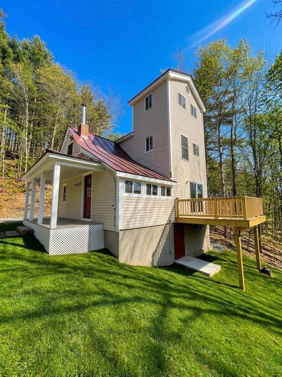 27 Granite Street, Peterborough, NH 03458