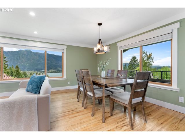 270 Ne Wisteria Way, Stevenson, WA 98648