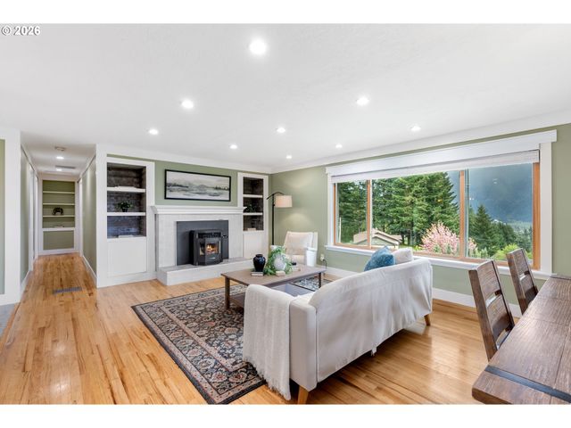 270 Ne Wisteria Way, Stevenson, WA 98648