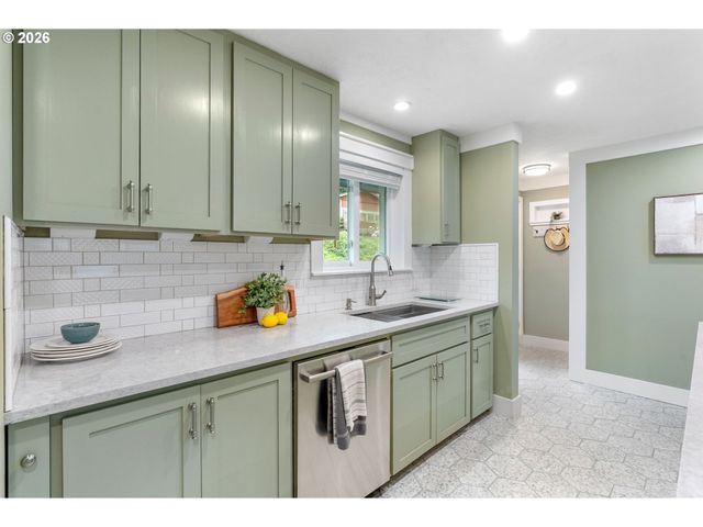 270 Ne Wisteria Way, Stevenson, WA 98648