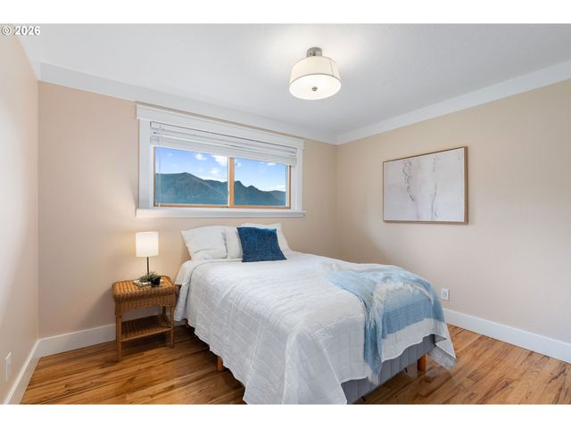270 Ne Wisteria Way, Stevenson, WA 98648