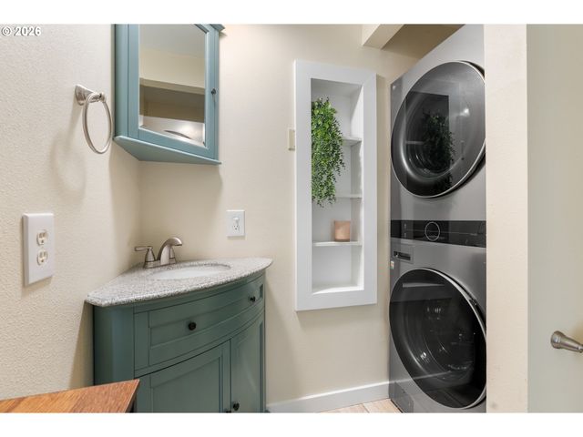 270 Ne Wisteria Way, Stevenson, WA 98648