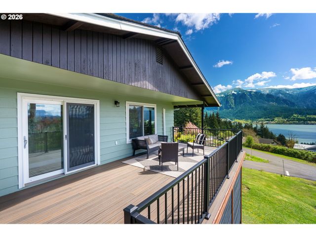 270 Ne Wisteria Way, Stevenson, WA 98648