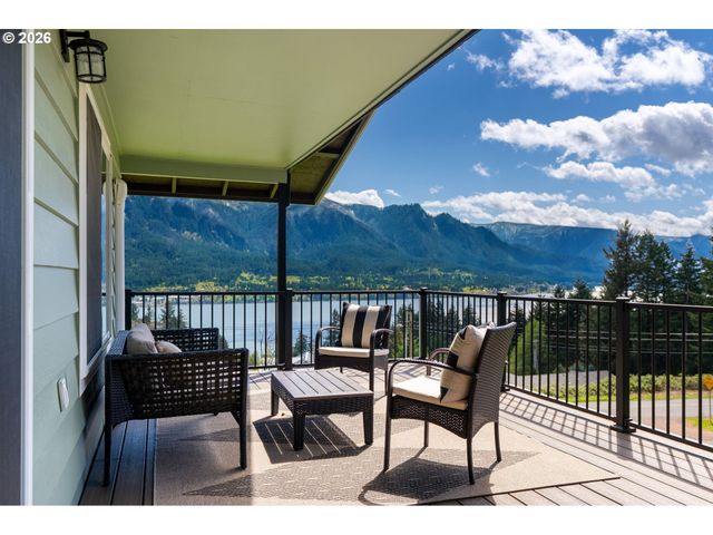 270 Ne Wisteria Way, Stevenson, WA 98648