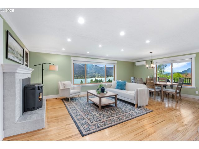270 Ne Wisteria Way, Stevenson, WA 98648