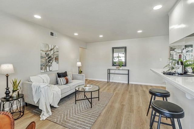 1359 Shawn Drive 4, San Jose, CA 95118
