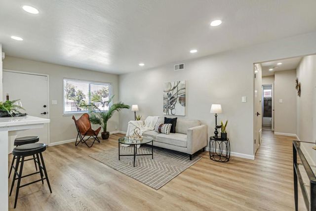 1359 Shawn Drive 4, San Jose, CA 95118
