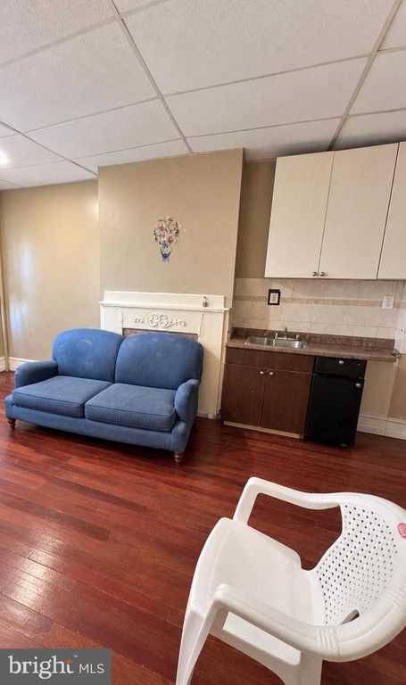 6813 WOODLAND AVE, Philadelphia, PA 19142 — photo 2