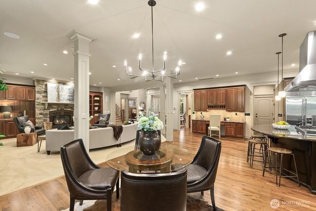 2112 104th Place SE, Bellevue, WA 98004