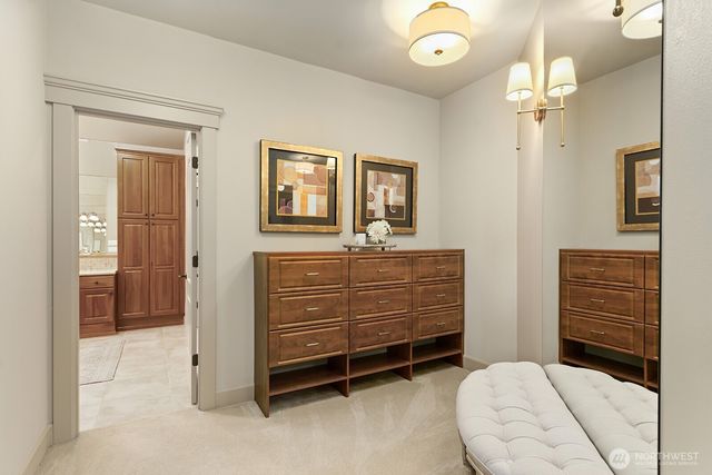 2112 104th Place SE, Bellevue, WA 98004