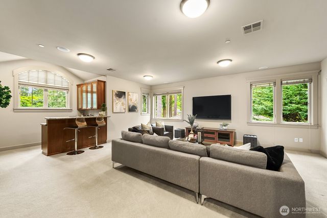 2112 104th Place SE, Bellevue, WA 98004