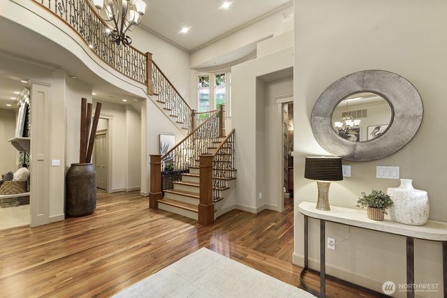 2112 104th Place SE, Bellevue, WA 98004