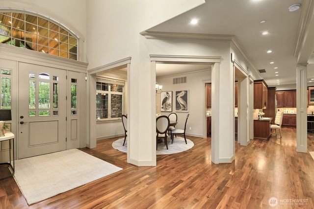 2112 104th Place SE, Bellevue, WA 98004