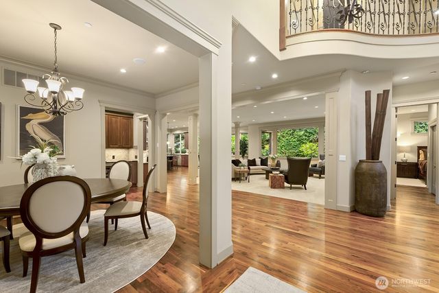 2112 104th Place SE, Bellevue, WA 98004