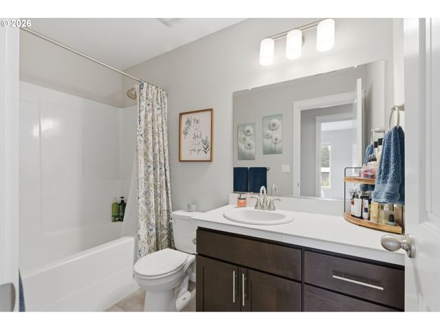 21180 PEYTON Cir, Aurora, OR 97002