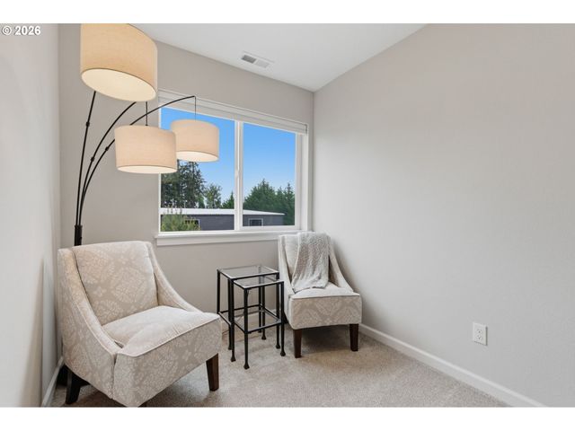 21180 PEYTON Cir, Aurora, OR 97002