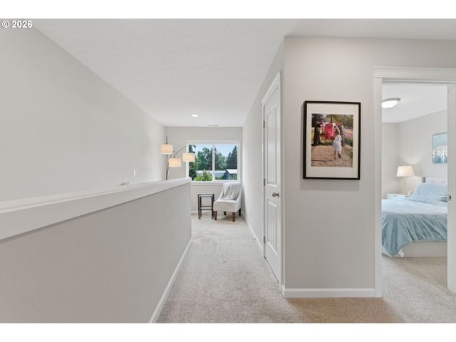 21180 PEYTON Cir, Aurora, OR 97002