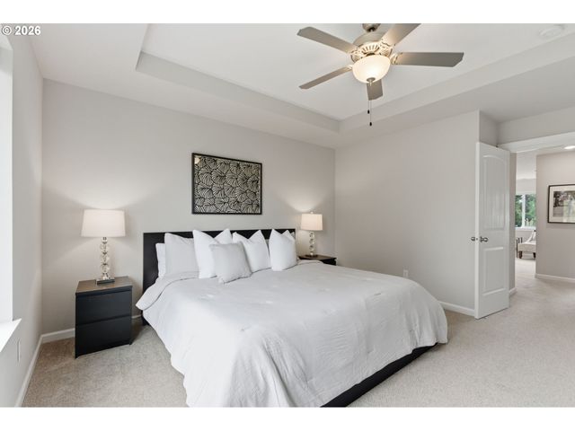 21180 PEYTON Cir, Aurora, OR 97002