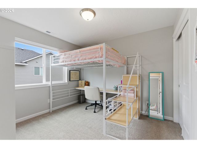 21180 PEYTON Cir, Aurora, OR 97002