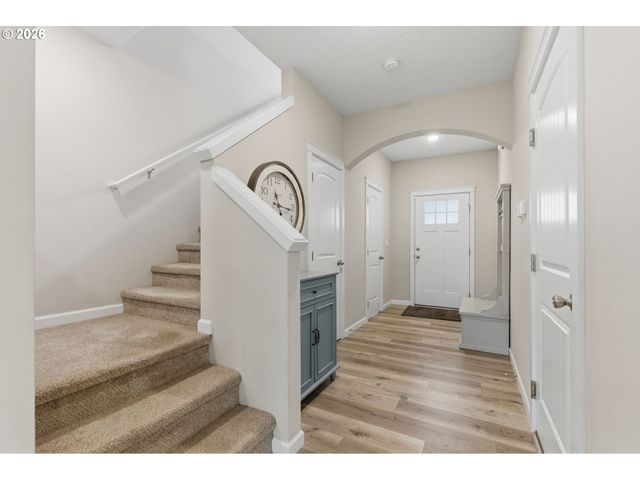 21180 PEYTON Cir, Aurora, OR 97002