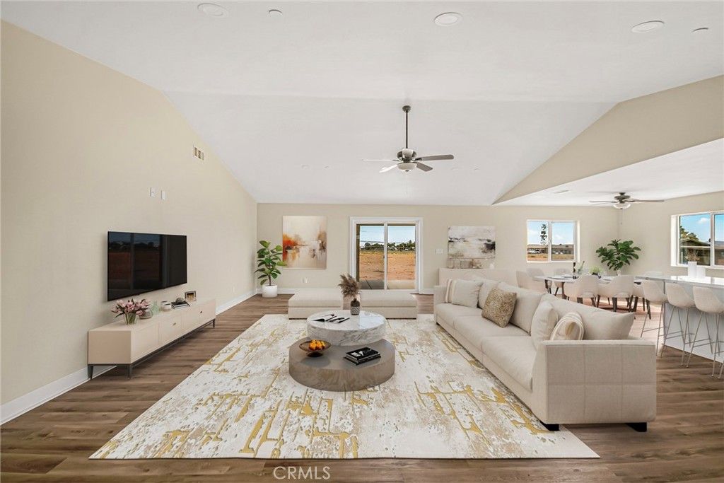 Image 3 of property listing at 15096 Walnut Street, Hesperia, CA 92345