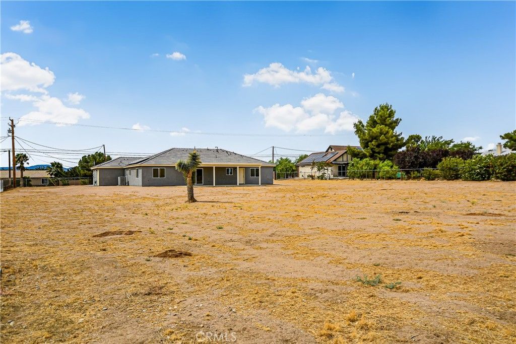 Image 31 of property listing at 15096 Walnut Street, Hesperia, CA 92345