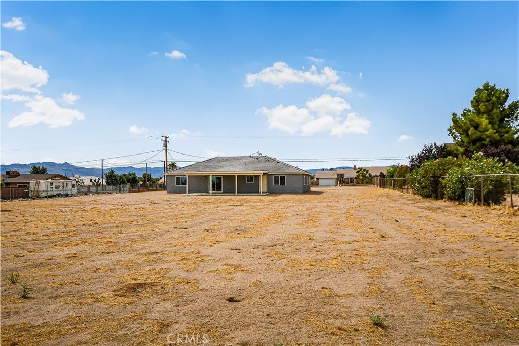 Image 33 of property listing at 15096 Walnut Street, Hesperia, CA 92345
