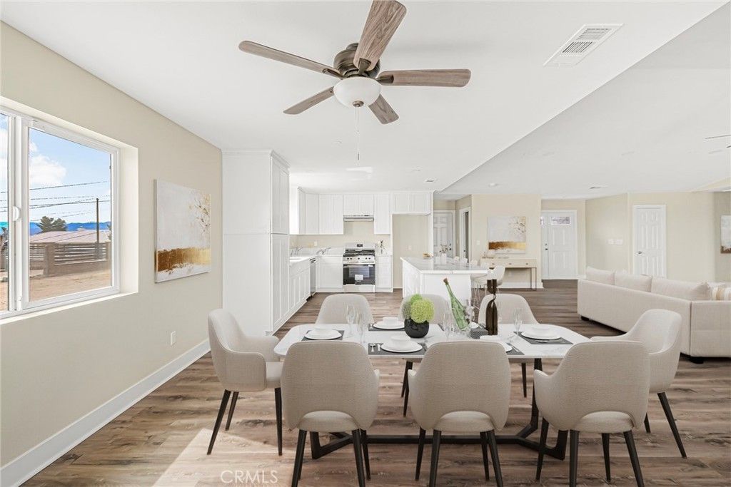 Image 6 of property listing at 15096 Walnut Street, Hesperia, CA 92345