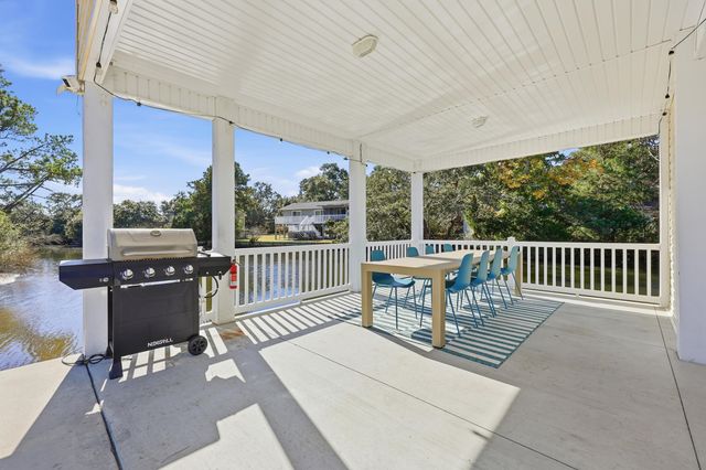 517 23rd Ave. N, North Myrtle Beach, SC 29582